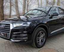 Audi Q7 TFSI (Black)