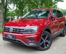 Volkswagen Tiguan 4motion (Red)