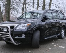 Lexus 570
